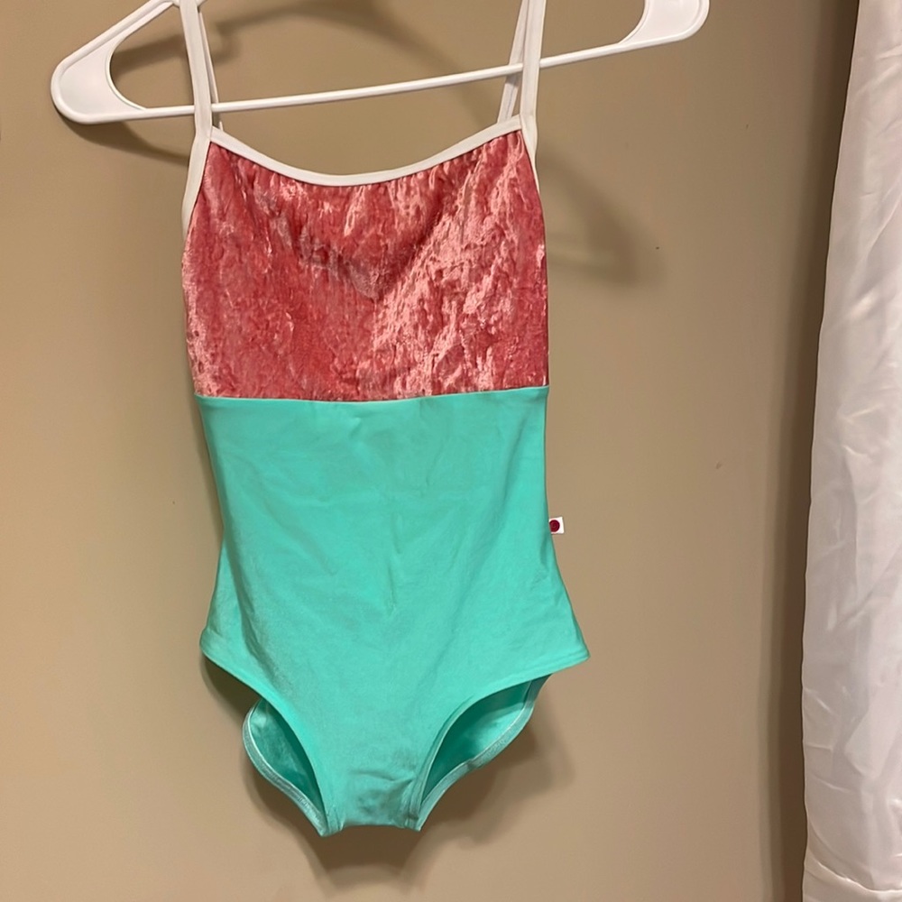 Yumiko Daniella in n-sea and v-blush